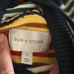 Hooded sweater men’s medium